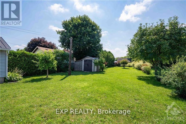 28509476/50-victoria-street-e/alexandria/north-glengarry/ontario/K0C1A0_29