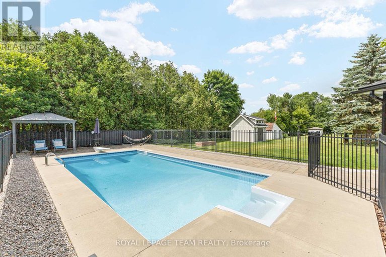 28585441/1108-lena-avenue/manotick-long-island-nicholls-island/ottawa/ontario/K4M1G2_47