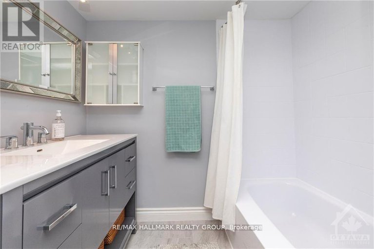 28253698/205-475-laurier-avenue-w/ottawa-centre/ottawa/ontario/K1R7X1_17