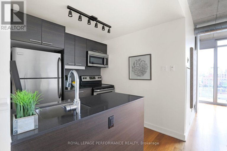 28589382/815-354-gladstone-avenue-n/ottawa-centre/ottawa/ontario/K2P0R4_10