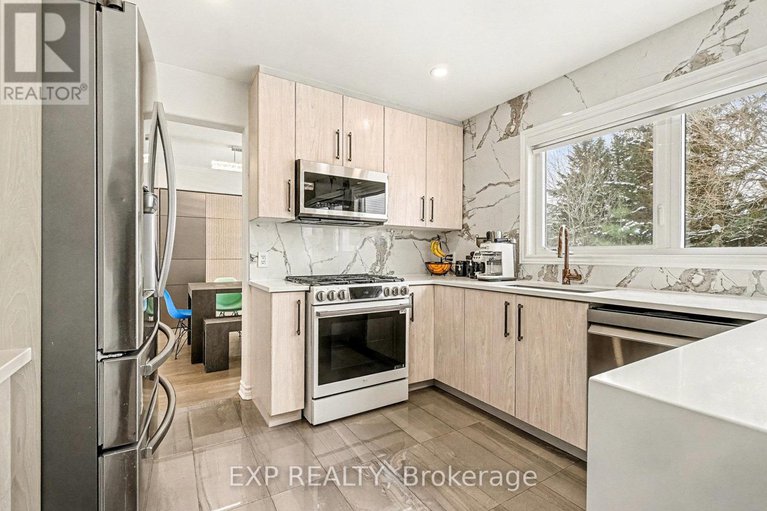 29193783/7-merlin-street/embrun/russell/ontario/K0A1W0_17