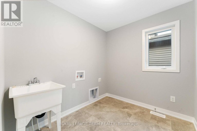 28156598/667-fenwick-way-e/stonebridge/ottawa/ontario/K2C3H2_18