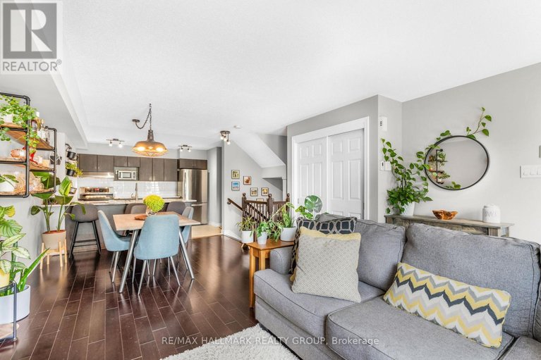 29657776/265-titanium-a-private/convent-glen-north/ottawa/ontario/K1C0A5_10