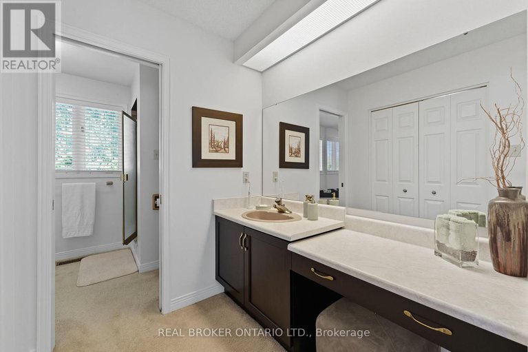 28875252/3-red-oaks-trail/stittsville-central/ottawa/ontario/K2S1E2_26