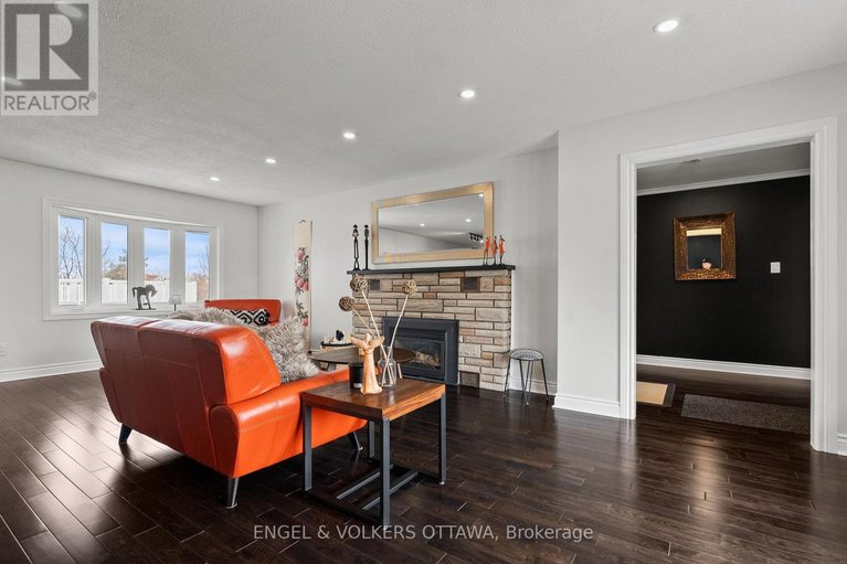 29577442/4624-albion-road/riverside-south/ottawa/ontario/K1X1A5_8