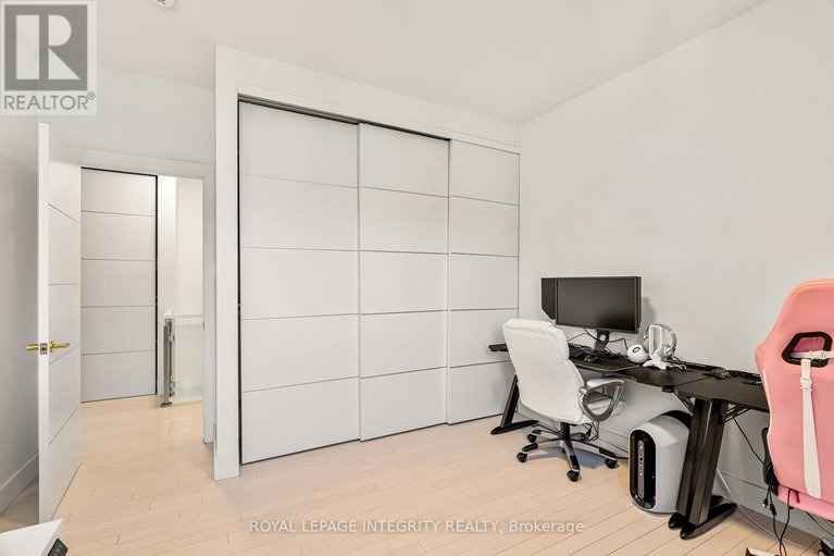 28612659/266-currell-avenue/westborohampton-park/ottawa/ontario/K1Z7J6_27