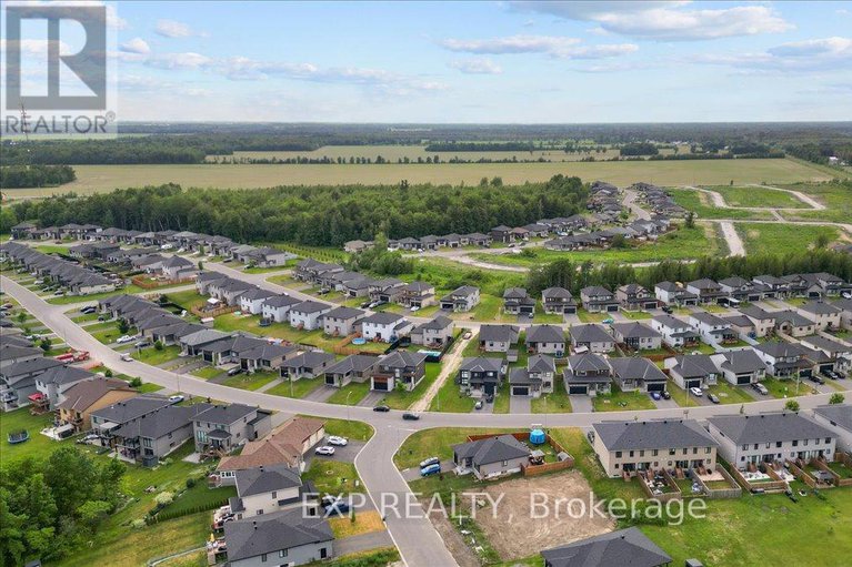 28532576/223-carpe-street/casselman/casselman/ontario/K0A1M0_15