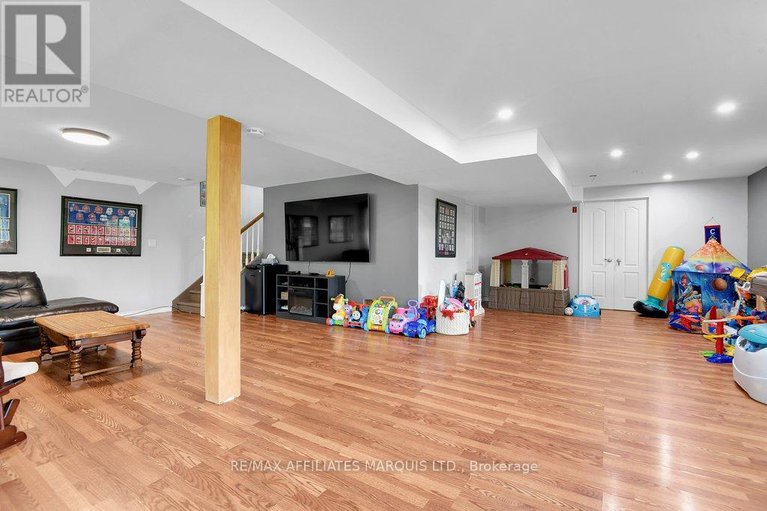 28879635/35-nevada-street/moose-creek/north-stormont/ontario/K0C1W0_32