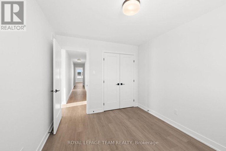 29368968/1064-moore-street/brockville/brockville/ontario/K6V0H2_36