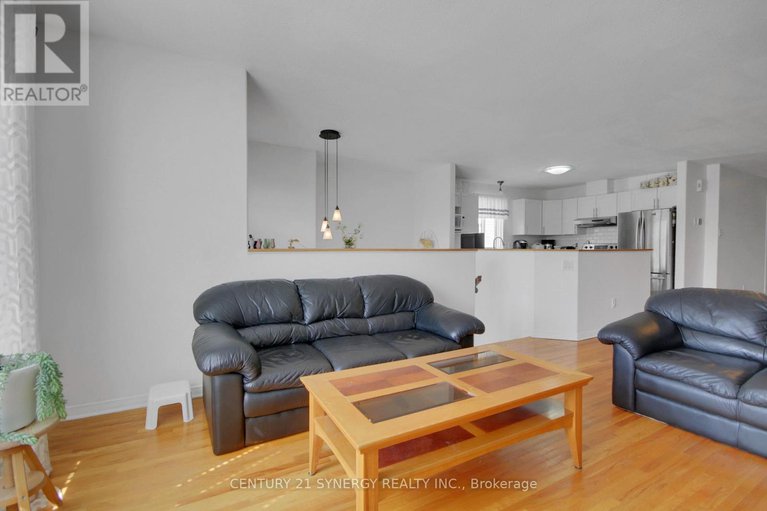 28297097/14-splinter-crescent/fairfield-heights/ottawa/ontario/K2B1B2_10