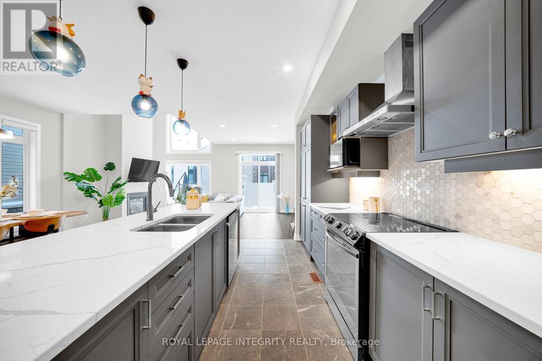 29227761/1078-lunar-glow-crescent/riverside-southgloucester-glen/ottawa/ontario/K4M0J8_11