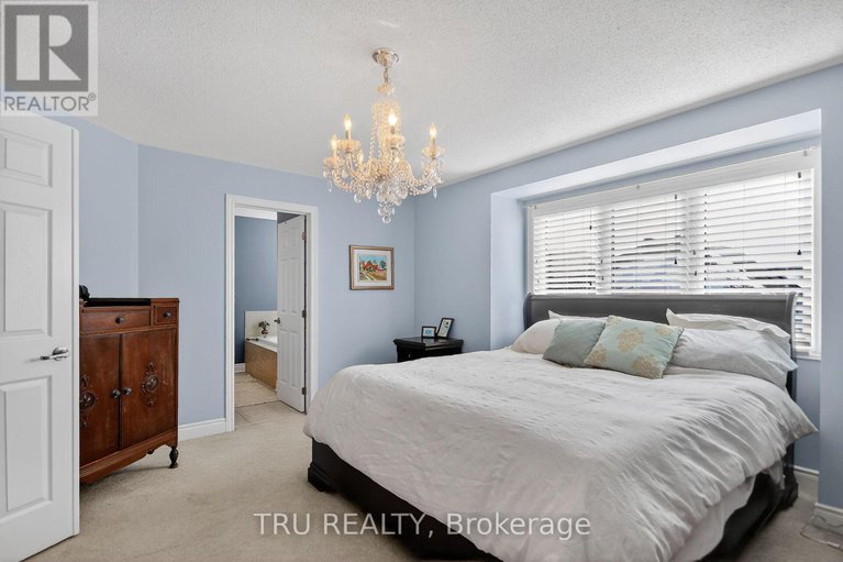 29443424/126-pinelock-street/emerald-meadowstrailwest/ottawa/ontario/K2M0L5_26