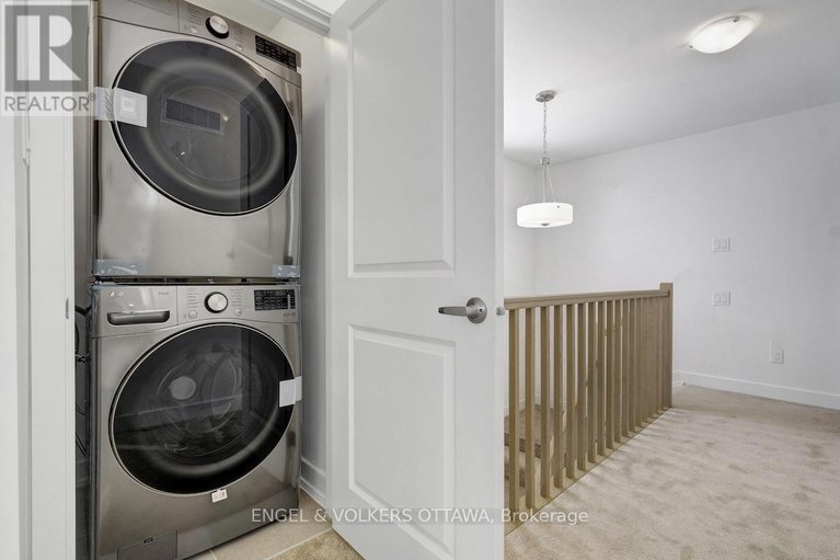 29308980/584-arbia-ridge/emerald-meadowstrailwest/ottawa/ontario/K2S2S4_22