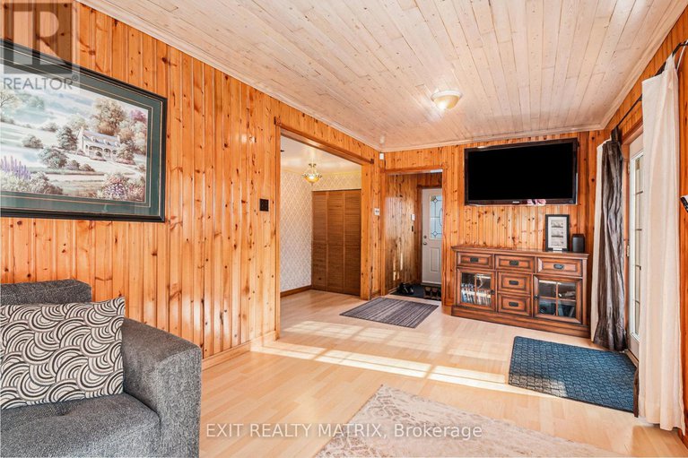 28998331/3498-sarsfield-road/cumberland-west/ottawa/ontario/K0A3E0_5