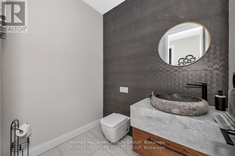 28737075/595-shoreway-drive/greely/ottawa/ontario/K4P0G3_29