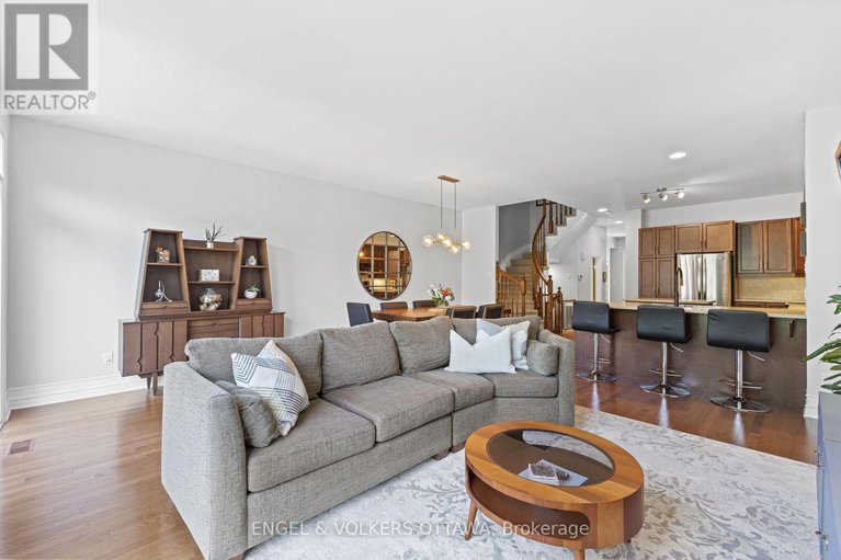 28528943/18-mccooeye-lane/stittsville-central/ottawa/ontario/K2S1B9_13