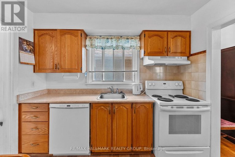 29657775/2075-neepawa-avenue/carlingwood/ottawa/ontario/K2A3L7_21