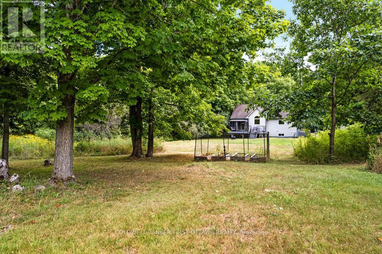 28814220/1556-drummond-conc-10a/drummond-n-elmsley-drummond-twp/drummondnorth-elmsley/ontario/K0G1K0_37