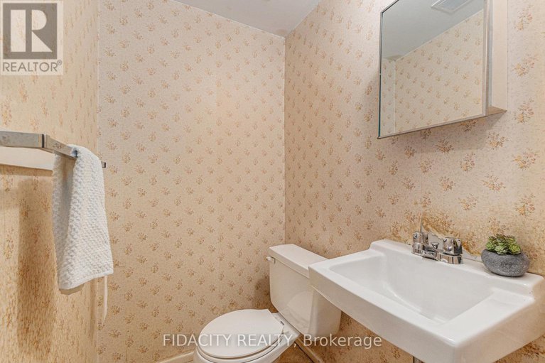 29095362/c-477-moodie-drive/arbeatha-park/ottawa/ontario/K2H8T7_17