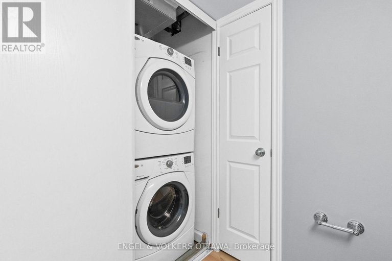 29165857/42-261-titanium-private/convent-glen-north/ottawa/ontario/K1C0A5_14