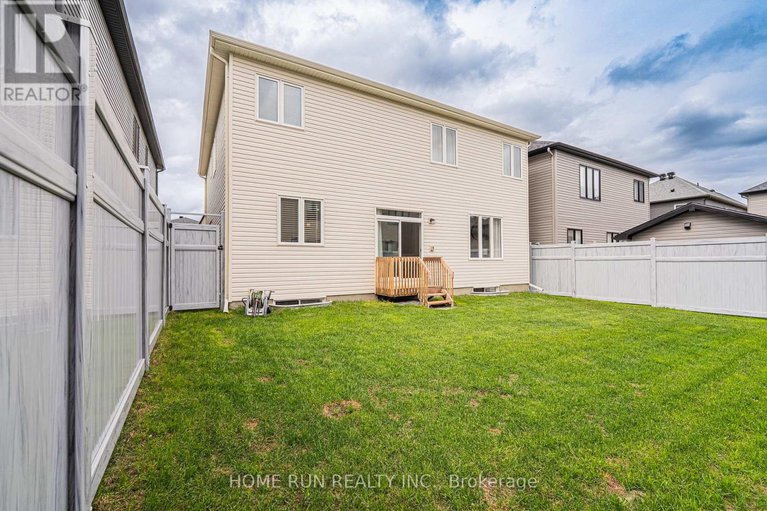 28363794/18-fossa-terrace/half-moon-bay/ottawa/ontario/K2J6W4_46