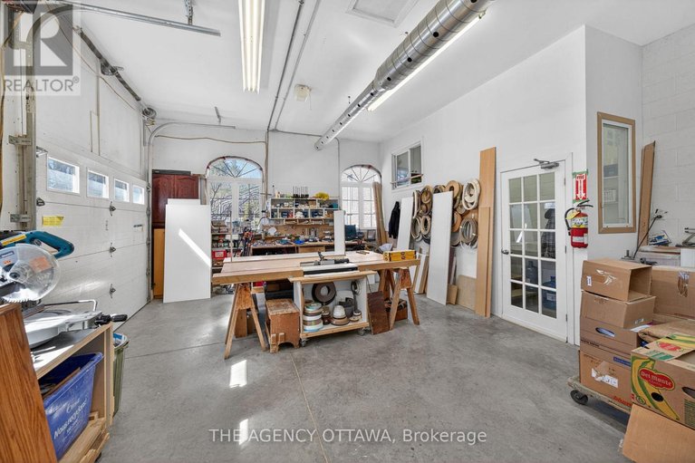 29664562/4633-albion-road/blossom-parkkemp-parkfindlay-creek/ottawa/ontario/K1X1A4_41