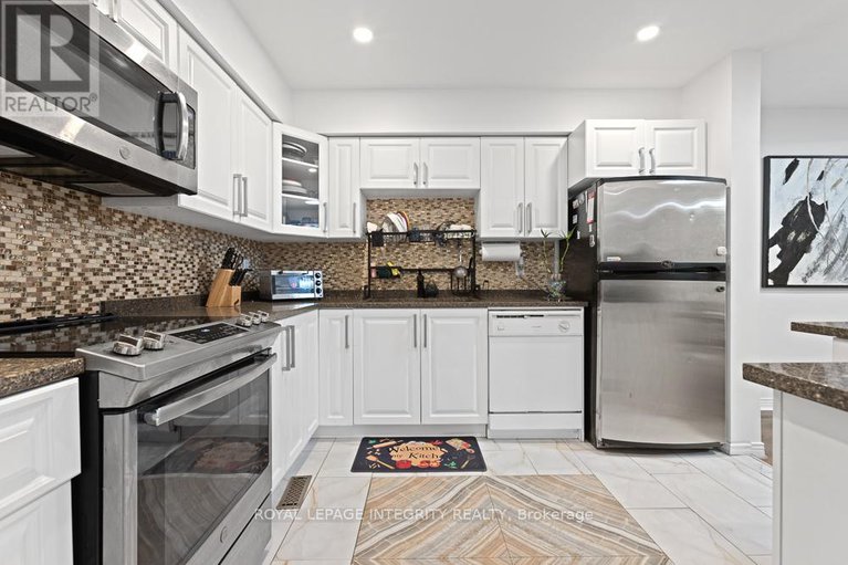 29093564/498-sandhamn-private/hunt-club-parkgreenboro/ottawa/ontario/K1T2Z6_5