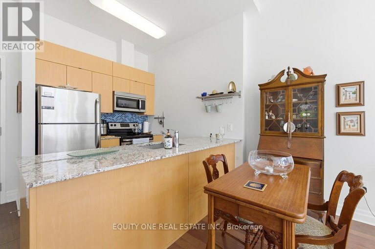 29424820/105-90-landry-street/vanier/ottawa/ontario/K1L0A9_8