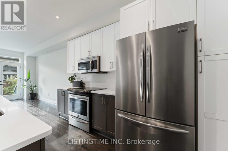 29440347/704-brian-good-avenue/riverside-southgloucester-glen/ottawa/ontario/K4M0C1_7