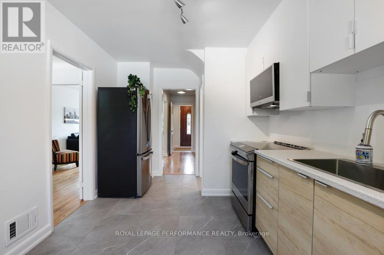 28854775/2265-iris-street/kenson-park/ottawa/ontario/K2C1C1_16