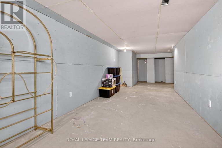 29176701/7-little-road/riverside-southgloucester-glen/ottawa/ontario/K1V1H5_36