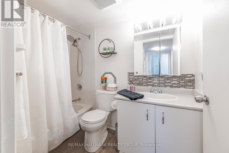 29371186/302-318-lorry-greenberg-drive/hunt-club-parkgreenboro/ottawa/ontario/K1T2R5_22