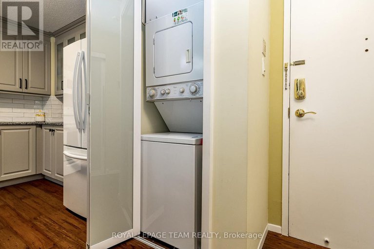 28853086/115-1025-grenon-avenue/fairfield-heights/ottawa/ontario/K2B8S5_31