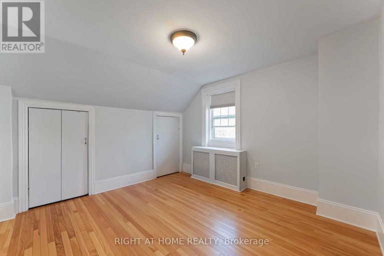 28483202/183-augusta-street/sandy-hill/ottawa/ontario/K1N8B9_16