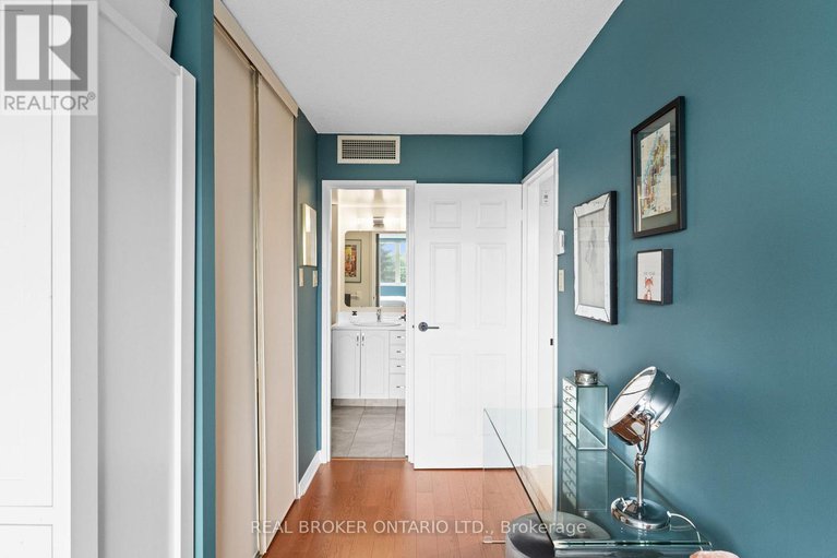 28595876/413-100-grant-carman-drive/borden-farmstewart-farmcarleton-heightsparkwood-hills/ottawa/ontario/K2E8B8_24