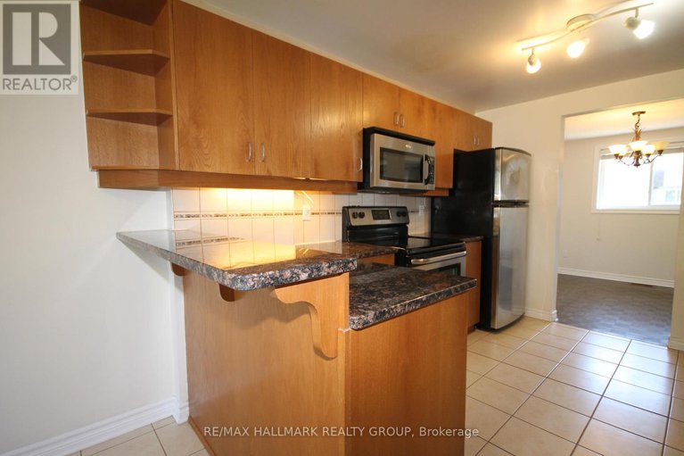 28637168/37-b-glenridge-road/meadowlandscrestview/ottawa/ontario/K2G1G2_2