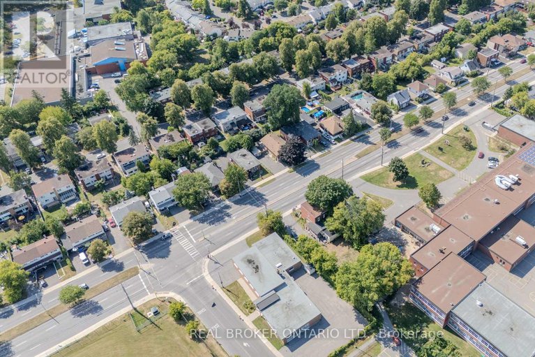 28781771/713-st-laurent-boulevard/castle-heightsrideau-high/ottawa/ontario/K1K3A6_4