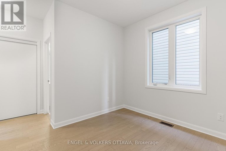 28410362/325-elsie-macgill-walk/morgans-grantsouth-march/ottawa/ontario/K2W0K7_24