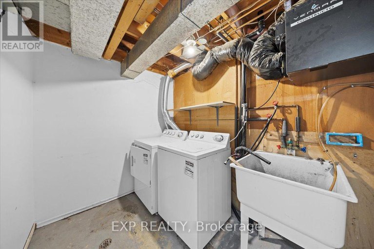 29178541/290-elderberry-terrace/chatelaine-village/ottawa/ontario/K1E1Z1_34