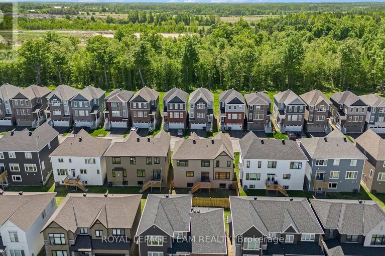 29462511/389-appalachian-circle/half-moon-bay/ottawa/ontario/K2J6X3_33