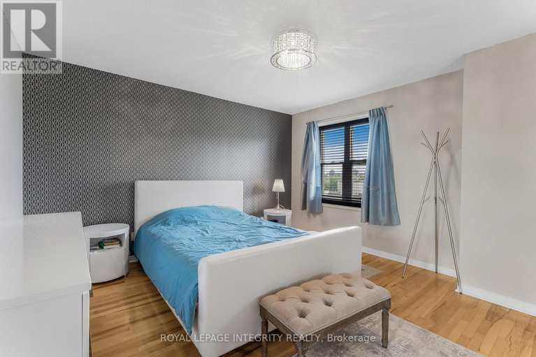 28812430/111-arcola-private/overbrookcastle-heights/ottawa/ontario/K1K4W9_18