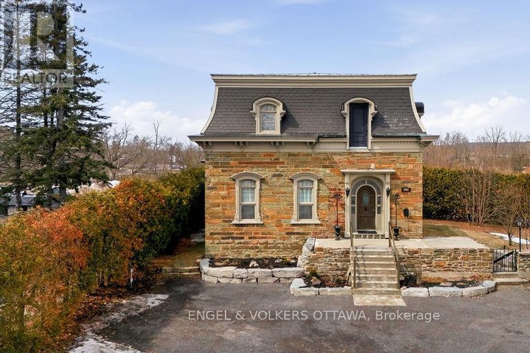 29565530/382-mcgill-street/hawkesbury/hawkesbury/ontario/K6A1R2_48