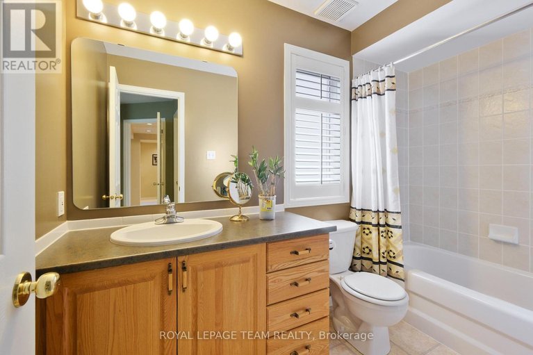 29531354/2885-brigham-way/upper-hunt-club/ottawa/ontario/K1T3Y8_34