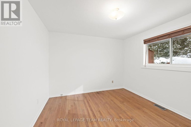 29302413/3-domus-crescent/lynwood-village/ottawa/ontario/K2H6A3_21