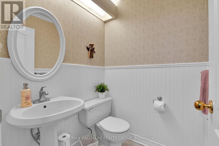 29674273/21-hime-crescent/hunt-club-park/ottawa/ontario/K1G4S1_6