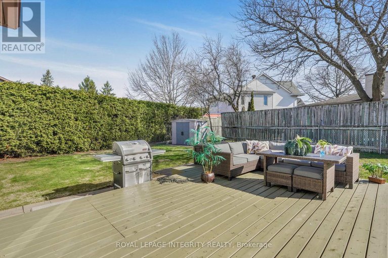 29666462/641-apollo-way/fallingbrookpineridge/ottawa/ontario/K4A1T5_35