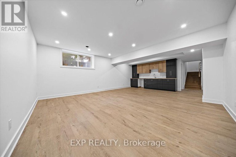 28608355/43-st-claire-avenue/meadowlandsst-claire-gardens/ottawa/ontario/K2G2A1_41