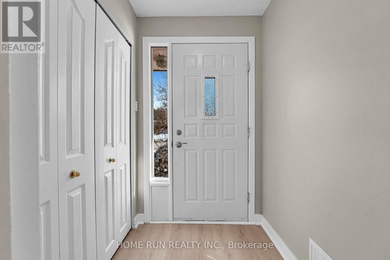 29500930/1259-meadowlands-drive-e/city-viewskylinefisher-heightsparkwood-hills/ottawa/ontario/K2E6K4_3