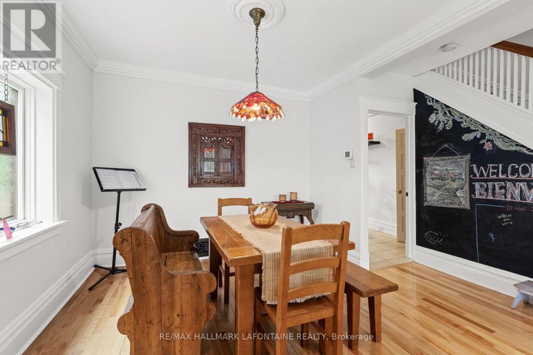 28286991/143-blackburn-avenue/sandy-hill/ottawa/ontario/K1N8A6_8