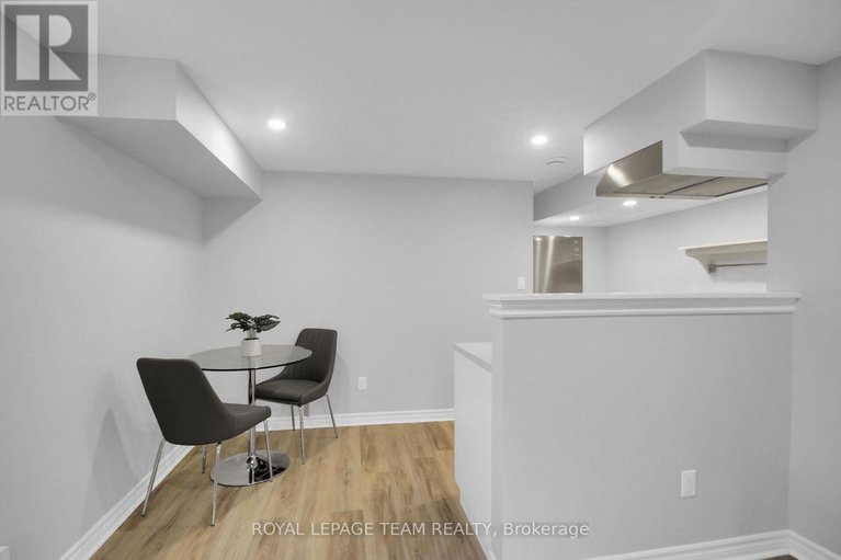 28310189/970-parkhurst-boulevard/mckellar-heightsglabar-park/ottawa/ontario/K2A3M9_22